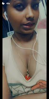 Tamil Chick Topless Big Nipples Showing Photos