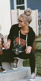 Pin By Samantha Carter On Moda Fashion Outfits With Leggings Leggings Fashion
