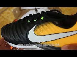 Pin Di Sepatu Futsal Nike