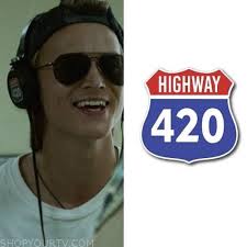 Outer Banks 2x05 Clothes, Style, Outfits, Fashion, Looks