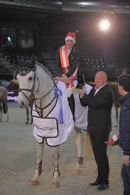 Här hittar du alla artiklar om ridsport från dn.se. Jana Wargers And Cornet S Dream World Final European Youngster Cup In Salisburg Horse Rider Showjumping Clothes Grey Horse Horses Horse Equestrian
