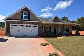 Priced To Sell Come Check Out This Beautiful New Build It Has 4 Bedrooms And 2 Baths The Open Floor Plan In This Ceramic Floor Tiles Real Estate New Builds