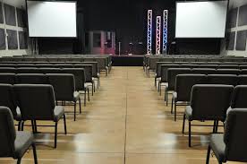 Middle Isle 20 5 Church Chairs Catalyst Church Woodstock Ga Church Design Classroom Essential Church