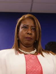 Chaves anuncia 16 nombramientos más y proyecta reestructuración en MOPT y  Vivienda • Semanario Universidad