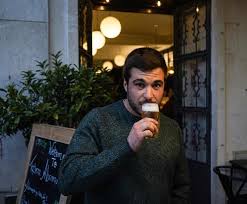 Luís trigacheiro surpreendeu o público e os mentores na apresentação, virando todas as cadeiras. Luis Trigacheiro O Alentejano Do The Voice Que Deixa Portugal Rendido