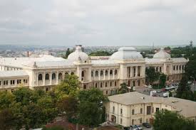 De alexandru ioan cuza university biedt studieprogramma's aan in het roemeens, engels en frans. Aproape 4 000 De StudenÅ£i De La Universitatea Alexandru Ioan Cuza Din IaÈ™i Nu Au Loc De Cazare In CÄƒmine Romania24 Ro