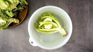 Although it's best to eat it fresh, freezing is also an excellent alternative to prevent this vegetable from going bad or to preserve it longer. Simple Ways To Keep Cauliflower Fresh 11 Steps With Pictures