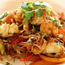 Wok De Poissons Varies Aux Legumes Sauce Aigre Doux Recette En 2020 Recettes Wok Recette Asiatique Recettes De Cuisine