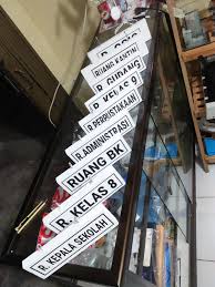Mentari prima semarang produsen papan data sekolah, slogan/kata mutiara untuk sekolah, papan nama ruang, peta, peraga sekolah dan produk kebutuhan sekolah, membutuhkan mitra pemasaran di seluruh indonesia. Papan Nama Ruang Kelas Kantor