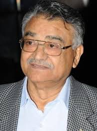 Today, I had the privilege of releasing the Ganesh Chaturthi Aarti book of  Lokmat Newspaper in Panaji, in the august presence of Editor Shri Sadguru  Patil and General Manager Shri Sandeep Gupte.