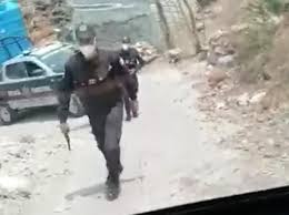 Jul 24, 2021 · en redes sociales se ha viralizado un video en donde se observa a un par de policías de ecatepec teniendo relaciones sexuales, mientras estaban en funciones. Policias De Ecatepec Apedrean Auto Y Apuntan En Contra De Una Mujer Embarazada Video Telefono Rojo