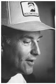 Robert Irwin, Artist of Fleeting Light and Space, Is Dead at 95