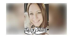 Robin Betts's Instagram, Twitter & Facebook