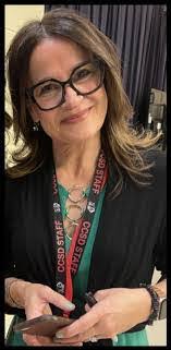 Theresa Whitehouse's Instagram, Twitter & Facebook