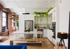 Visit The Cool Nyc Apartment Chelsea Hansford Lives In Nyc Apartment Decorating Nyc Apartment Loft Apartment Decorating