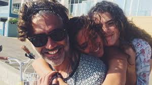 Así encontraron a alejandro fernández en la fórmula 1 junto a la joven modelo que salió en su video. Todos Los Detalles Que No Se Sabian De La Boda De La Hija De Alejandro Fernandez Camila Mamaslatinas Com