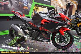 Kawasaki z250 media launch kawasaki motors malaysia sdn bhd. 2018 Kawasaki Ninja 250 Official Launched At Aos 2018 Rm23 000 Bikesrepublic