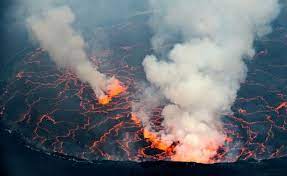Le volcan nyiragongo, entré en éruption samedi soir dans l'est de la république démocratique du congo (rdc), n'était pendant sept mois, soit depuis octobre 2020 jusqu'à avril 2021, le volcan. Mount Nyiragongo Goma Aktuelle 2021 Lohnt Es Sich Mit Fotos