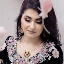 Nashi shikarnie nacional'nie plat'ya💜💜💜💜💜Fotosesiya dlya  @samandar_ulmasov_official,,,,,,,,make by @dilya_axtamovna