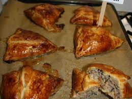Feuilletes A La Viande Et Aux Pignons Recette Recette Feuillete Viande Feuillete