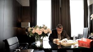 Умер дизайнер lanvin и yves saint laurent альбер эльбаз. Alber Elbaz Of Lanvin The Eye The Mirror The Screen The New York Times