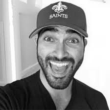 Alright everyone, very excited to let you all know that I'll be doing my  first ever T-Shirt campaign to support research for all of those affected  by ALS. But first... I need