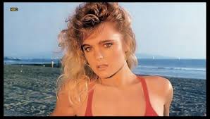 She's also been engaged to philip goglia, and once to roch daigle, a key grip who she met while the two were working on 2001's snowbound. Erika Eleniak And Steven Seagal Relationship Everything To Know About Them Otakukart
