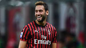 Ama sosyal medyaya düşen fotoğraf ortalığı salladı. Gullit Seedorf Calhanoglu Ibrahimovic Says Turkey Star Playing Like Real Ac Milan No 10 Goal Com