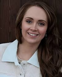 I bet $3, 500 I can't find 1 woman who doesn't use makeup everyday