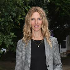 Découvrez sa biographie, le détail de ses 34 ans de carrière et toute son actualité. Sandrine Kiberlain Dans Le Coma Apres Son Accouchement Ce Souvenir Douloureux Sur La Naissance De Sa Fille Femme Actuelle Le Mag