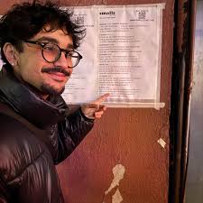 Hey there everyone. This is kinda for EHB players. A case. Here's an option  I've grown fond with. Gator makes this one. About 250.00 at Sweetwater.  Some players are changing pickups. These