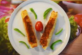 Panierte Palacinke Mit Fullung Pfannkuchen Mal Salzig Rezepte Kroatische Rezepte Panieren