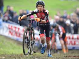 Jolien d'hoore en lotte kopecky hebben zondag brons veroverd in de ploegkoers op de wereldbeker baanwielrennen in berlijn. Wielerfans In Rouw Jolien Verschueren Overleden Redactie24