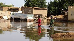 Maar als de nijl te lang buiten zijn oevers trad, verging het gewas en was er te weinig eten. Ruim Honderd Doden Door Overstromingen Sudan Kondigt Noodtoestand Af Nos