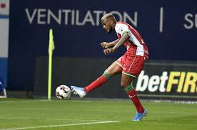 Cyle larin (born 17 april 1995) is a canadian soccer player who plays as a striker for turkish club beşiktaş jk, and the canada national team. Report Club Plan To Sign Striker For 2m Imminently Amid Claims Leeds Will Pay 5m