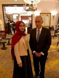 الإمارات العربية المتحدة من البلدان ذات مستوى الدخل المرتفع مقارنتتا مع المعاشات العالميه, ويعتبر اقتصاد الامارات القوي يتيح قدرة ايجاد عمل وبناء عمل خاص, تعرف على سلم الرواتب في دبي وانواع الوظائف. Ø§Ù„Ø±Ø¦ÙŠØ³ Ø§Ù„Ø¨Ø±ØªØºØ§Ù„ÙŠ Ù„Ù€ Ø§Ù„Ø¨ÙŠØ§Ù† Ø¹Ø¯Ø¯ Ù…Ù† Ø§Ù„Ø¨Ø±ØªØºØ§Ù„ÙŠÙŠÙ† ÙŠØ±ØºØ¨ÙˆÙ† ÙÙŠ Ø§Ù„Ø¹Ù…Ù„ ÙˆØ§Ù„Ø¹ÙŠØ´ ÙˆØ§Ù„Ø§Ø³ØªØ«Ù…Ø§Ø± ÙÙŠ Ø§Ù„Ø¥Ù…Ø§Ø±Ø§Øª Ø§Ù„Ø§Ù‚ØªØµØ§Ø¯ÙŠ ÙÙŠ Ø§Ù„ÙˆØ§Ø¬Ù‡Ø© Ø§Ù„Ø¨ÙŠØ§Ù†