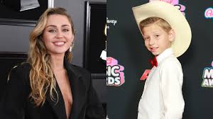Old town road (remix) feat. Miley Cyrus And Mason Ramsey Took Old Town Road To The Grand Ole Opry Mtv