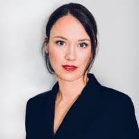 Davina Walker's Instagram, Twitter & Facebook