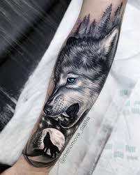 Em Morris On Instagram Amazing Artist Chehomova Dasha Chehomova Dasha Awesome Wolf Moon Night Sky Arm Ta Wolf Tattoo Sleeve Wolf Tattoo Arm Tattoos For Guys