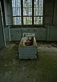 Epingle Par Granny Soup Sur Abandoned Maison Abandonnee Urbex Asile Psychiatrique