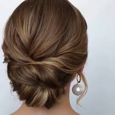 Elegant Easy Updo Hairstyles For Medium Length Hair Sasha Esenina Via Instagram Video Easy Updo Hairstyles Medium Length Hair Styles Updos For Medium Length Hair
