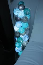 Idee Pour Guirlande Lumineuse Avec Un Grand Vase Deco Lumineuse Guirlande Lumineuse Deco