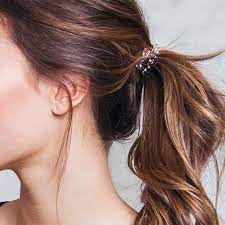 Beauty Note The Best Hair Tie For Your Hair Type And Style Plastic Hair Ties Best Hair Ties Ponytail Bump