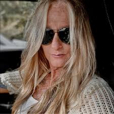 Are the beach accesses open for maternity photos?