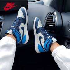 Air Jordan 1 Retro High Og Obsidian Unc 2019 Aesthetic Shoes In 2020 Sneakers Fashion Aesthetic Shoes Jordan Shoes Girls