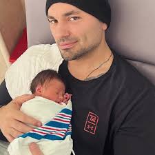 𝓔𝓻𝓲𝓷 𝓑𝓻𝓪𝓭𝔂 𝓒𝓸𝓵𝓪𝓰𝓲𝓸𝓿𝓪𝓷𝓷𝓲 ✨ (@officialerinbrady) •  Instagram photos and videos