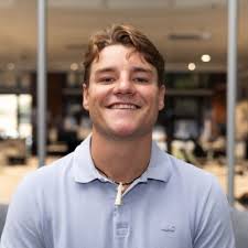 I am proud to announce that I have graduated from the University of  Pretoria. All glory to God. Thank you to my family and friends for their  unfailing support. Ad destinatum persequor! |