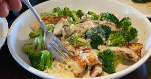 How many carbs are in an olive garden breadstick. You Can Eat Keto At Olive Garden Here S How Hip2keto