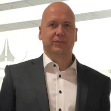 Dags att söka jobb? Proffsrekryteraren Tina i Nykarleby ger råd om vad du  ska