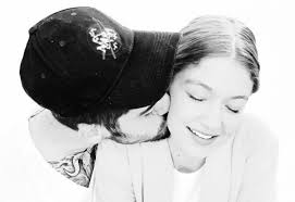 ASÍ CELEBRÓ GIGI HADID SU CUMPLEAÑOS